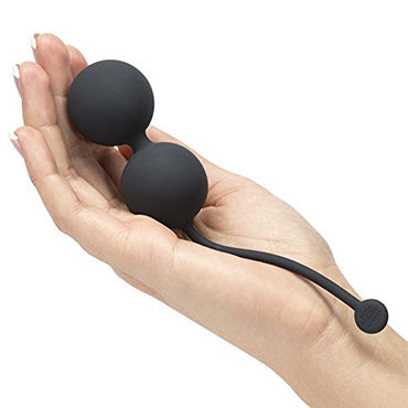 Fifty Shades of Grey Tighten and Tense Silicone Jiggle Balls - Вагинальные шарики со смещенным центром тяжести - купить в секс шопе Fifty Shades of Grey Tighten and Tense Silicone Jiggle Balls - Вагинальные шарики со смещенным центром тяжести - купить в секс шопе