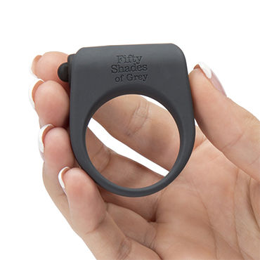 Fifty Shades of Grey Secret Weapon Vibrating Cock Ring - Стильное эрекционное кольцо с вибрацией - купить в секс шопе Fifty Shades of Grey Secret Weapon Vibrating Cock Ring - Стильное эрекционное кольцо с вибрацией - купить в секс шопе